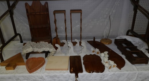 Lot Wooden Ware