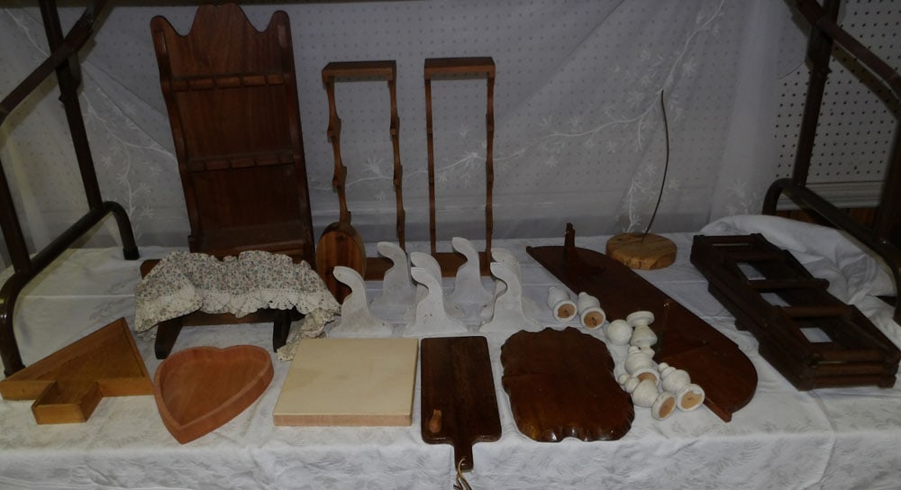 Lot Wooden Ware: Lot Wooden Ware. Up to 23” H 10” W 5 1/2” D ALL DESCRIPTIONS AND ANY CONDITION STATEMENT GIVEN BY LANGSTON AUCTION GALLERY ARE STRICTLY OPINIONS AND LANGSTON'S SHALL HAVE NO RESPONSI