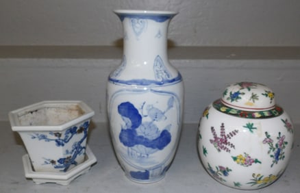 Lot of Oriental Painted Porcelain Items