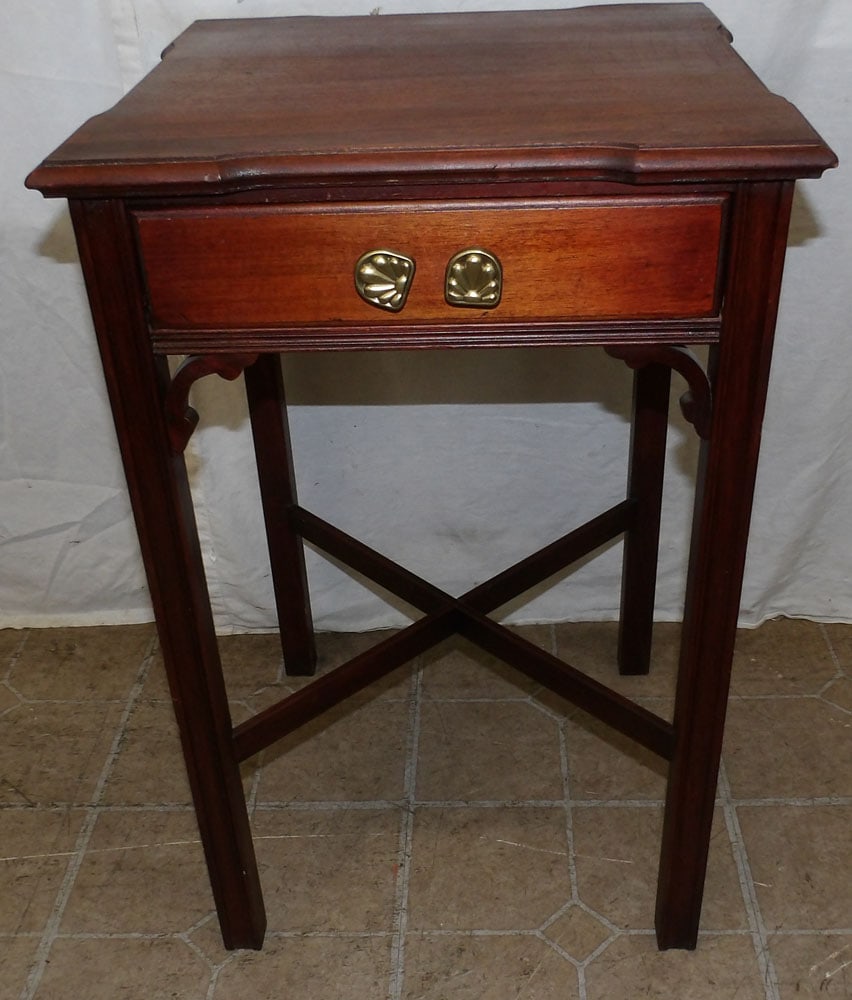 Mahogany One Drawer Stand: Mahogany One Drawer Stand . 26" H 17" W 17" D ALL DESCRIPTIONS AND ANY CONDITION STATEMENT GIVEN BY LANGSTON AUCTION GALLERY ARE STRICTLY OPINIONS AND LANGSTON'S SHALL HAVE NO RESPONSIBILITY FOR ERROR