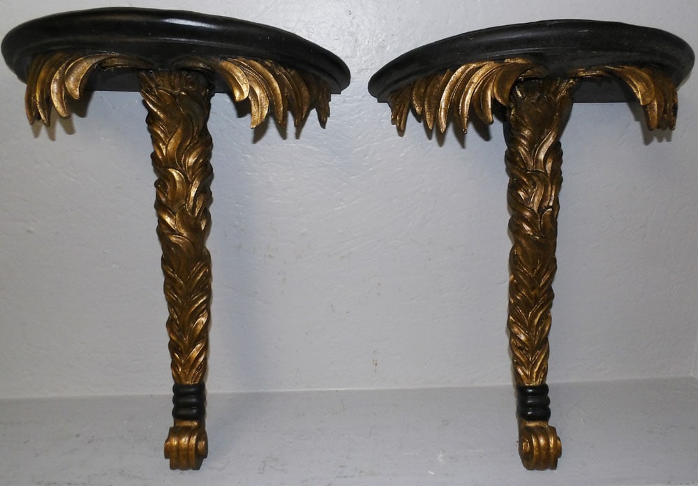 Pair of Painted Resin Wall Brackets (1 of 4)