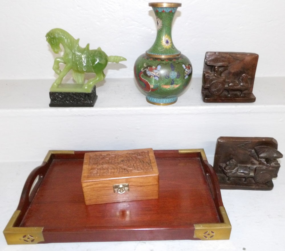 Lot Oriental Items (1 of 5)