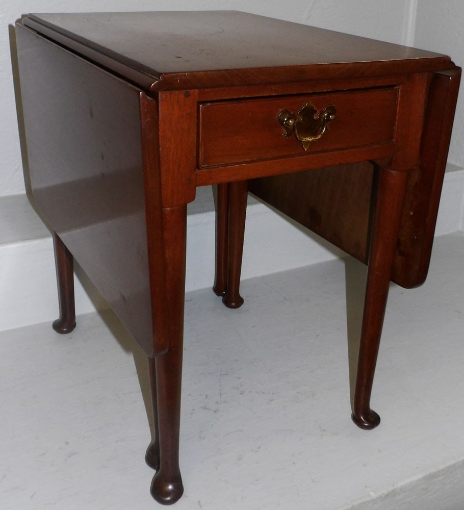 Diminutive Mahogany Queen Anne Style Drop Leaf Table with Drawer Attributed to Craftique (1 of 6)
