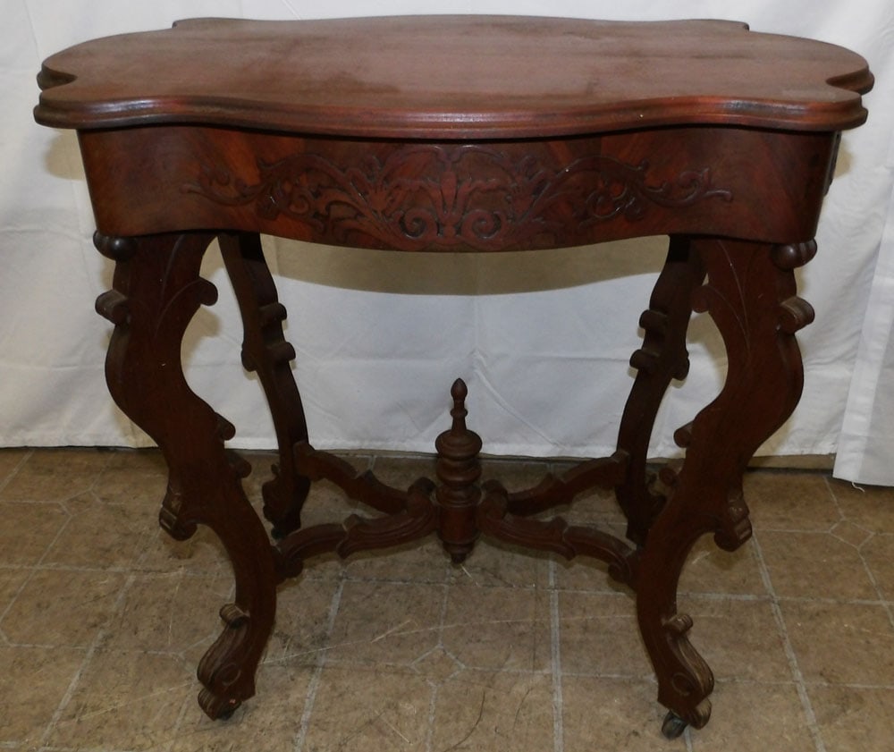 Antique Walnut Victorian Turtle Top Lamp Table (1 of 6)