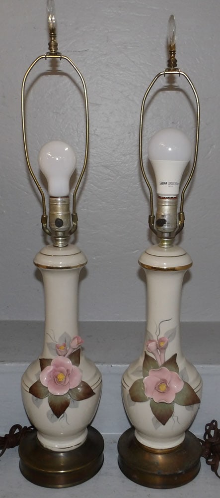 Pair of Painted Porcelain Lamps: Pair of Painted Porcelain Lamps . 30" H 6" Dia. ALL DESCRIPTIONS AND ANY CONDITION STATEMENT GIVEN BY LANGSTON AUCTION GALLERY ARE STRICTLY OPINIONS AND LANGSTON'S SHALL HAVE NO RESPONSIBILITY FOR ERR