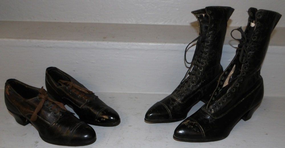 Two Pair of Antique Ladies Leather Victorian Shoes (1 of 5)