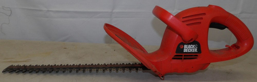 Black & Decker Electric Trimmer (1 of 3)