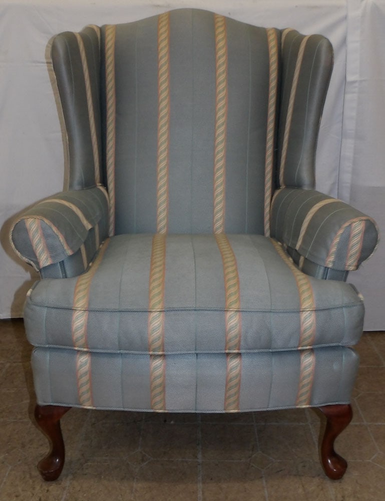 Mahogany Upholstered Wing Back Chair: Mahogany Upholstered Wing Back Chair. 40 1/2" H 31" W 32" D ALL DESCRIPTIONS AND ANY CONDITION STATEMENT GIVEN BY LANGSTON AUCTION GALLERY ARE STRICTLY OPINIONS AND LANGSTON'S SHALL HAVE NO RESPONSIBI