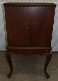 RCA Victor Walnut Radio Cabinet