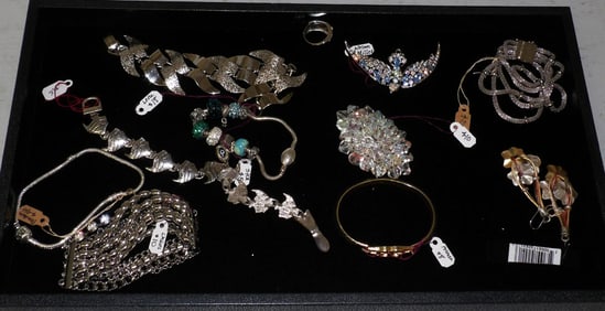 Lot Costume Jewelry