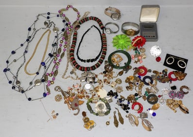 Lot Costume Jewelry