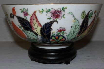 Oriental Porcelain Tobacco Leaf Motif Bowl on Teak Wood Stand