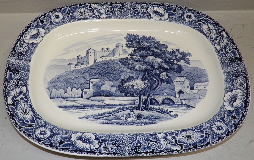 Blue And White Transfer Platter (1 of 3)