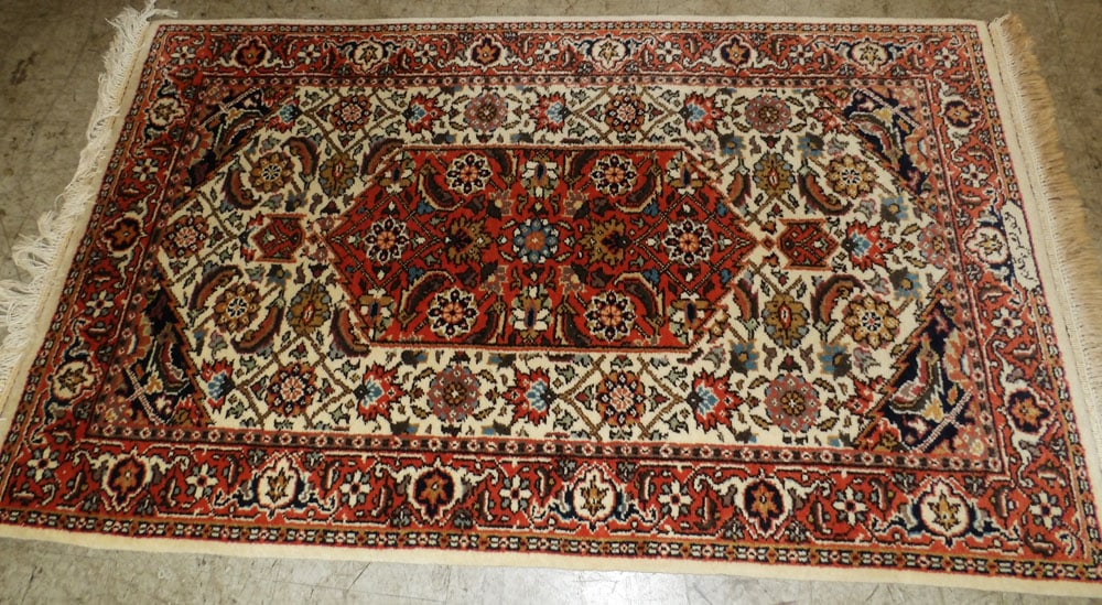 3' 0" X 5' 1" Oriental Rug: 3' 0" X 5' 1" Oriental Rug. ALL DESCRIPTIONS AND ANY CONDITION STATEMENT GIVEN BY LANGSTON AUCTION GALLERY ARE STRICTLY OPINIONS AND LANGSTON'S SHALL HAVE NO RESPONSIBILITY FOR ERRORS OR OMISSIONS. TH