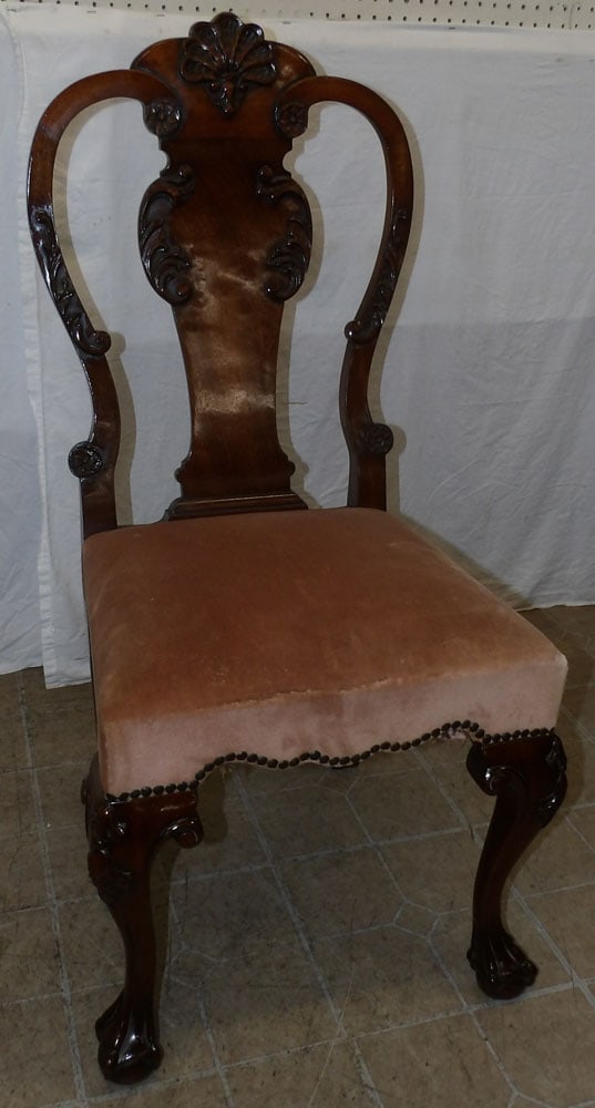 Carved Mahogany Side Chair W/ Ball & Claw Feet: Carved Mahogany Side Chair W/ Ball & Claw Feet. 42" H 20" W 22" D ALL DESCRIPTIONS AND ANY CONDITION STATEMENT GIVEN BY LANGSTON AUCTION GALLERY ARE STRICTLY OPINIONS AND LANGSTON'S SHALL HAVE NO RESP