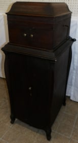 Mahogany Victrola