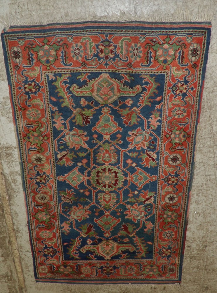 2' 11" X 5' 1" Handmade Oriental Rug: 2' 11" X 5' 1" Handmade Oriental Rug. ALL DESCRIPTIONS AND ANY CONDITION STATEMENT GIVEN BY LANGSTON AUCTION GALLERY ARE STRICTLY OPINIONS AND LANGSTON'S SHALL HAVE NO RESPONSIBILITY FOR ERRORS OR OMI
