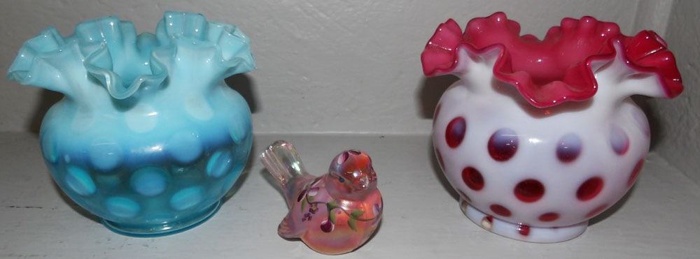 Two Fenton Coin Spot Vases & Fenton Bird (1 of 5)