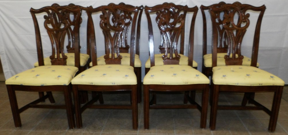 Set of Eight Carved Mahogany Dining Chairs: Set of Eight Carved Mahogany Dining Chairs . 40 1/2" H 21" W 20" D ALL DESCRIPTIONS AND ANY CONDITION STATEMENT GIVEN BY LANGSTON AUCTION GALLERY ARE STRICTLY OPINIONS AND LANGSTON'S SHALL HAVE NO RES