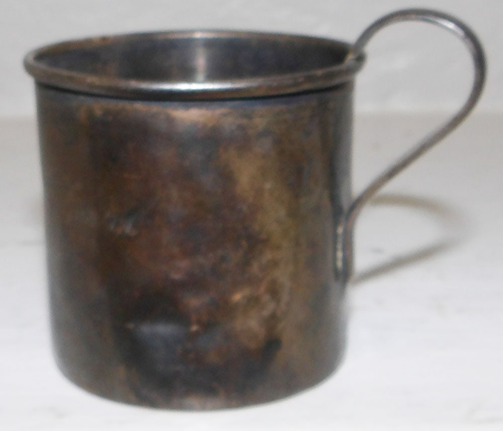 Sterling Baby Cup: Sterling Baby Cup. 2 1/4" H 2 3/4" Dia ALL DESCRIPTIONS AND ANY CONDITION STATEMENT GIVEN BY LANGSTON AUCTION GALLERY ARE STRICTLY OPINIONS AND LANGSTON'S SHALL HAVE NO RESPONSIBILITY FOR ERRORS OR OM
