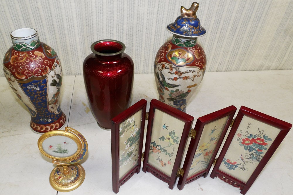Lot Oriental Items (1 of 4)