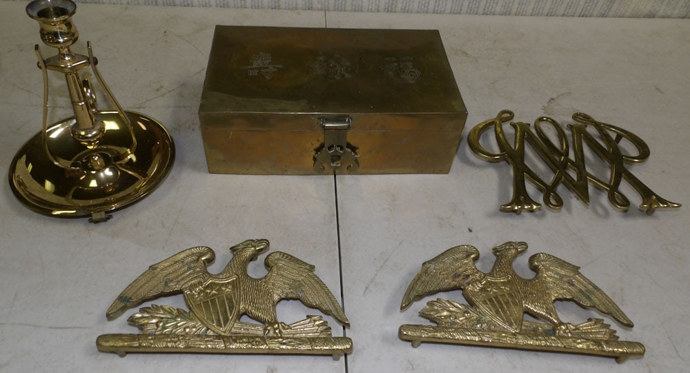 Lot Brass Items (1 of 4)
