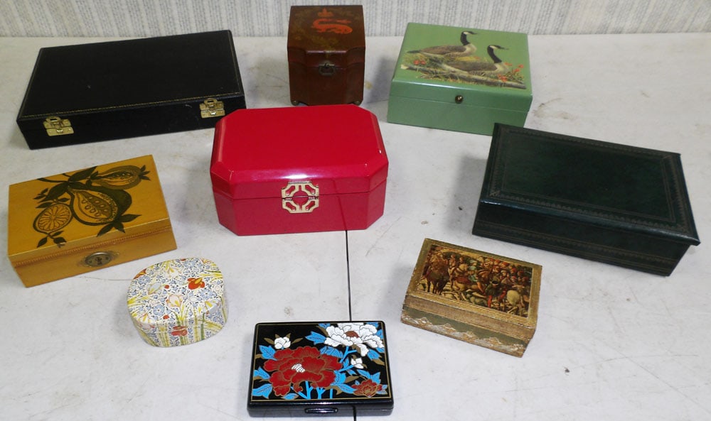 Lot Paint Decorated Dresser Boxes (1 of 5)