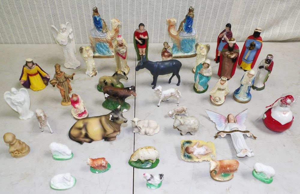Lot Ceramic & Resin Nativity Scene Figurines (1 of 5)