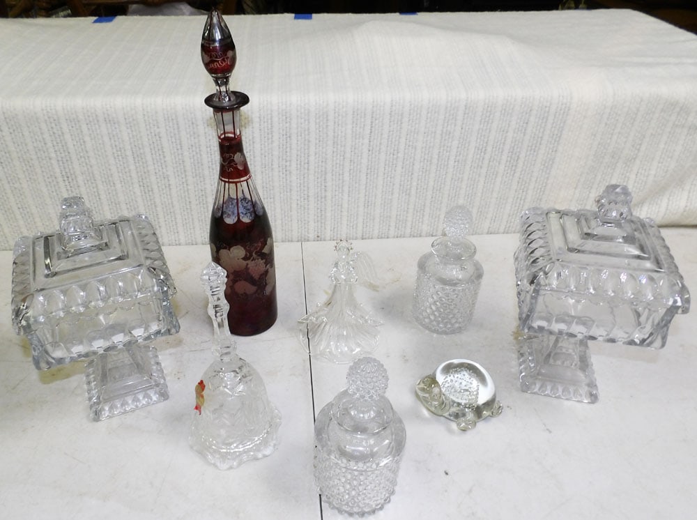 Lot Glass Items (1 of 4)