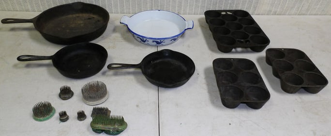 Lot Cast Iron Skillets - Flower Frog - Misc.