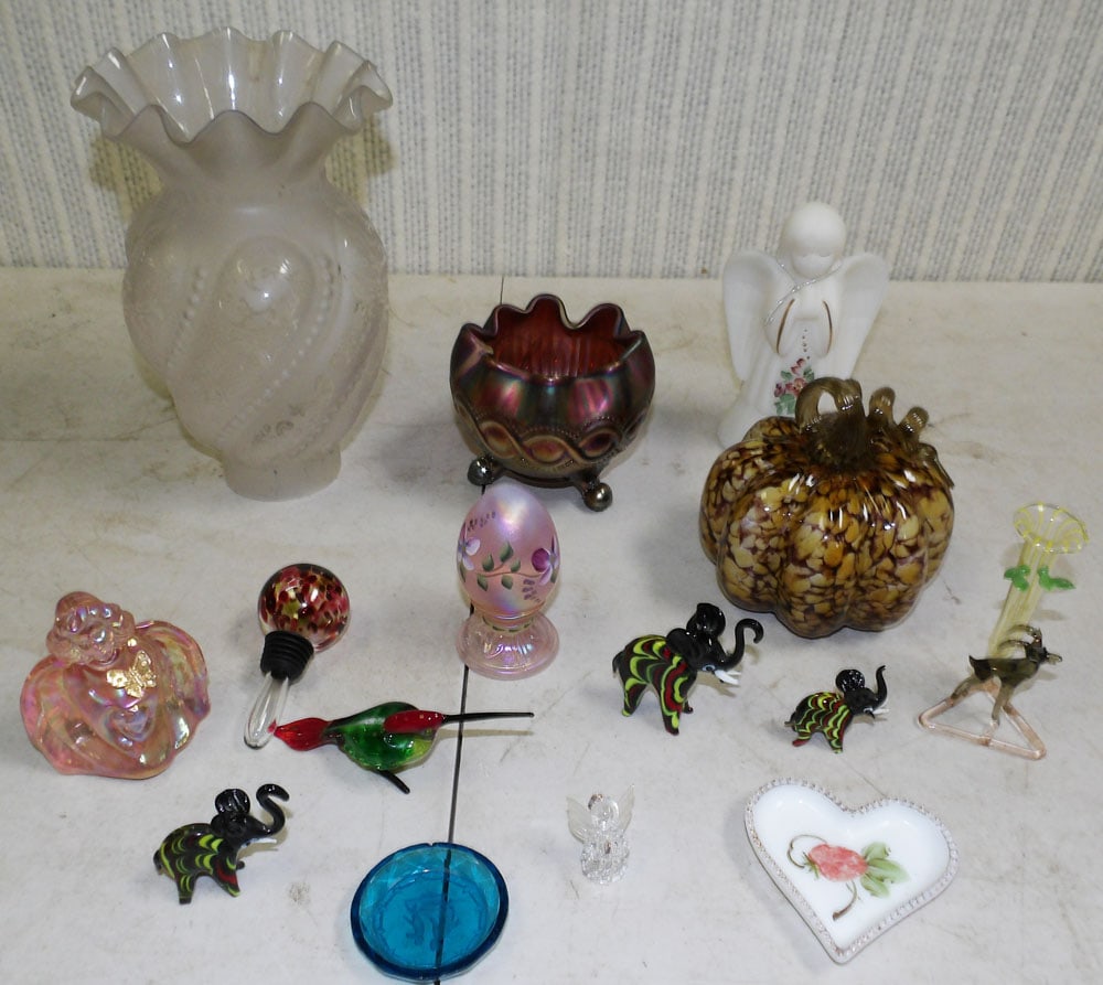 Lot Art Glass Items - Some Signed Fenton: Lot Art Glass Items - Some Signed Fenton. 9" H 5" W 3" D ALL DESCRIPTIONS AND ANY CONDITION STATEMENT GIVEN BY LANGSTON AUCTION GALLERY ARE STRICTLY OPINIONS AND LANGSTON'S SHALL HAVE NO RESPONSIBILIT