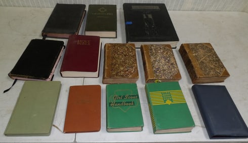 Lot Vintage Books