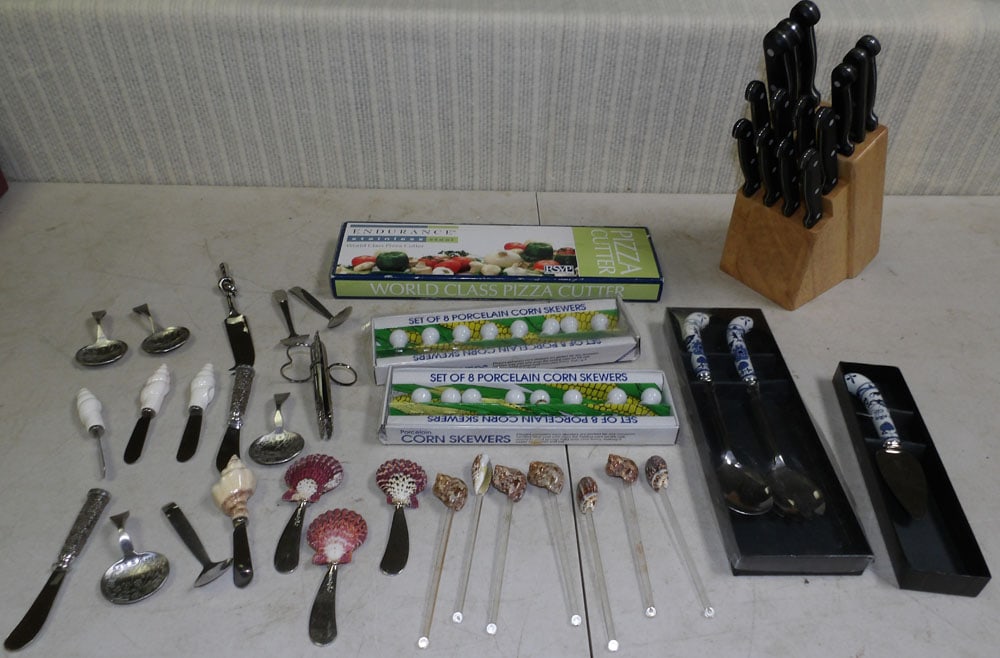 Lot Knives & Kitchen Utensils (1 of 5)
