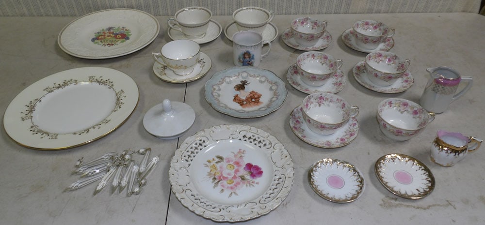 Lot Hand Painted Porcelain Items & Glass Prisms (1 of 7)