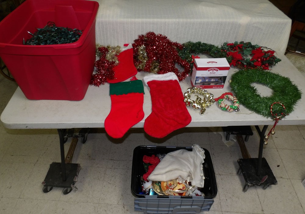 Lot Porcelain Dinner Ware - Homer Laughlin & Misc. Dinner Ware (1 of 7)