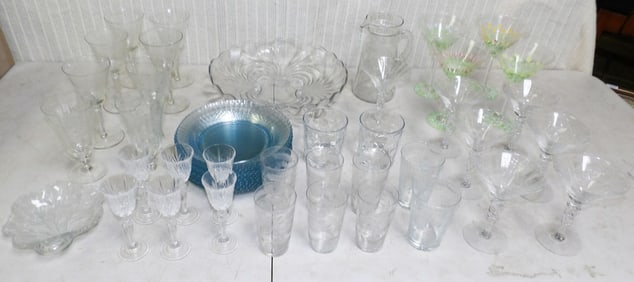 Lot Glass Items