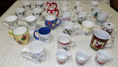 Lot Porcelain Mugs