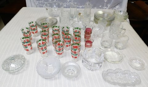 Lot Glass Items