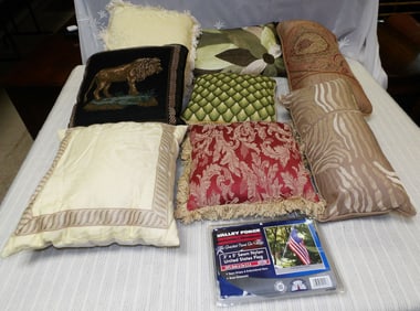 Lot Pillows