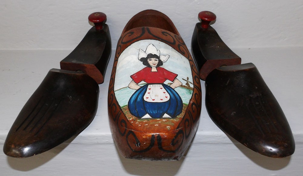 Painted Wooden Holland Shoe & Two Vintage Shoe Molds (1 of 5)