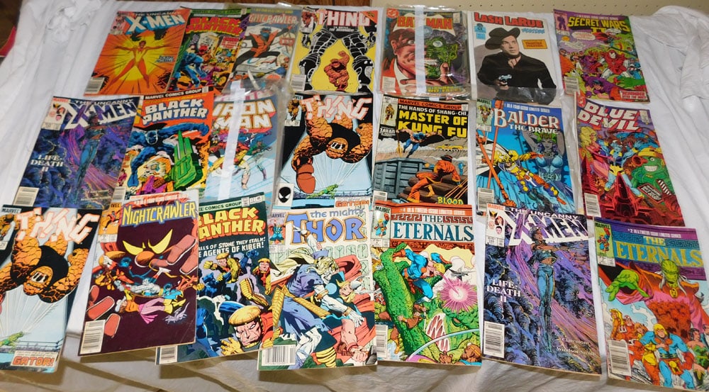 Lot Twenty Two Comic Books: Lot Twenty Two Comic Books. 10" X 6 1/2" ALL DESCRIPTIONS AND ANY CONDITION STATEMENT GIVEN BY LANGSTON AUCTION GALLERY ARE STRICTLY OPINIONS AND LANGSTON'S SHALL HAVE NO RESPONSIBILITY FOR ERRORS OR