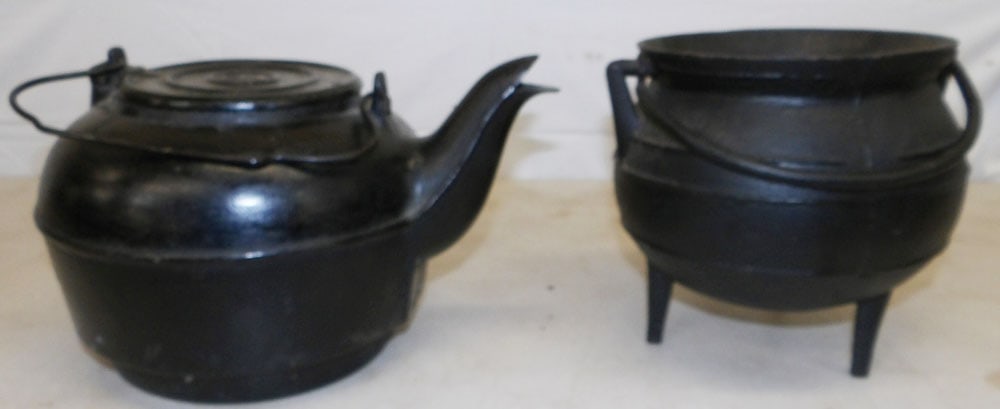 Antique Cast Iron Kettle & Pot (1 of 5)