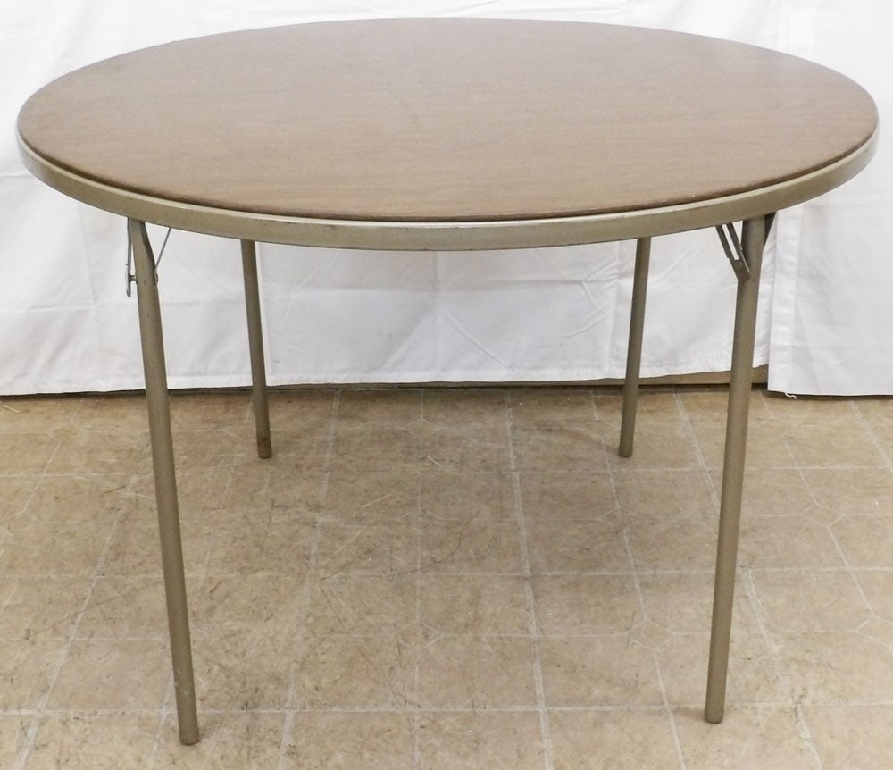 Vintage Round Folding Card Table (1 of 4)