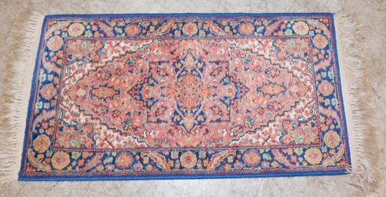 2' 2" X 4' 0" Karastan Rug