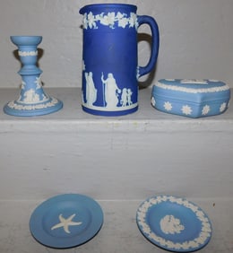 Lot Wedgwood Porcelain Items