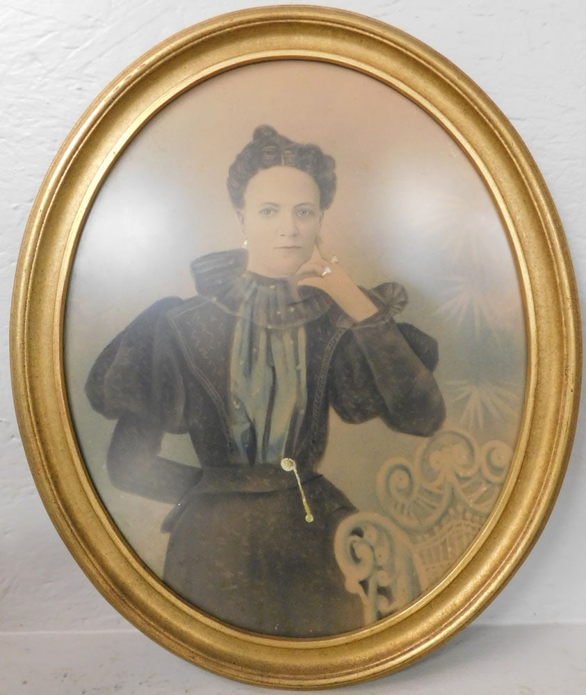 Framed Print Of Lady: Framed Print Of Lady. 23 1/4" X 19 1/2" ALL DESCRIPTIONS AND ANY CONDITION STATEMENT GIVEN BY LANGSTON AUCTION GALLERY ARE STRICTLY OPINIONS AND LANGSTON'S SHALL HAVE NO RESPONSIBILITY FOR ERRORS OR O