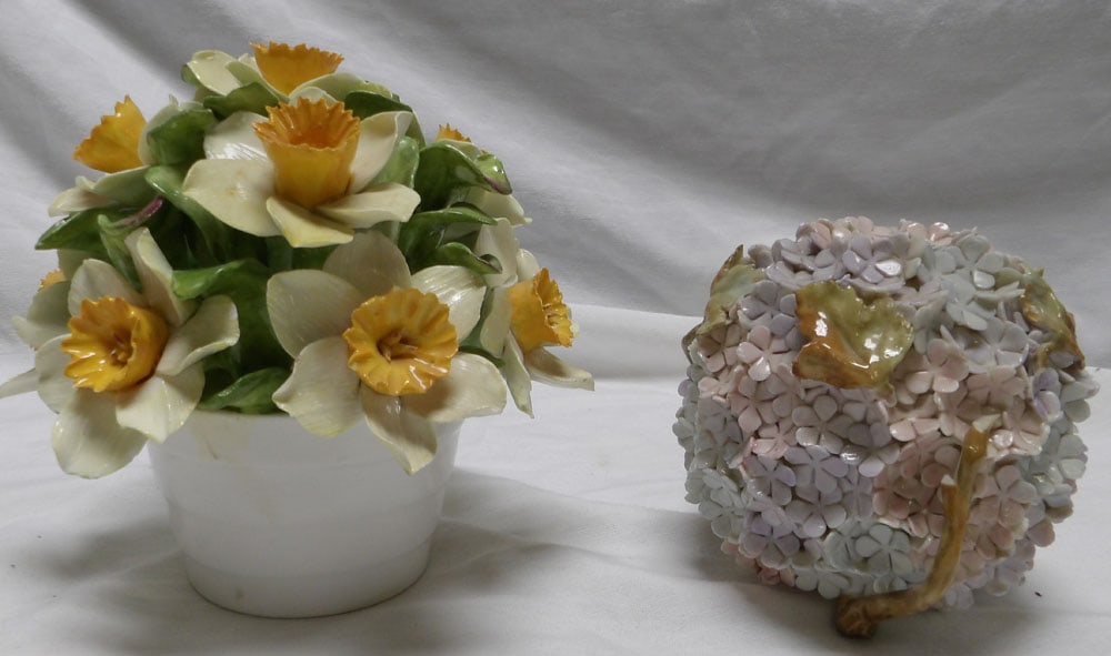 Ansley Porcelain Flower Bouquet & Porcelain Vase: Ansley Porcelain Flower Bouquet & Porcelain Vase. 5 1/2" H 5 1/2" Dia ALL DESCRIPTIONS AND ANY CONDITION STATEMENT GIVEN BY LANGSTON AUCTION GALLERY ARE STRICTLY OPINIONS AND LANGSTON'S SHALL HAVE NO 