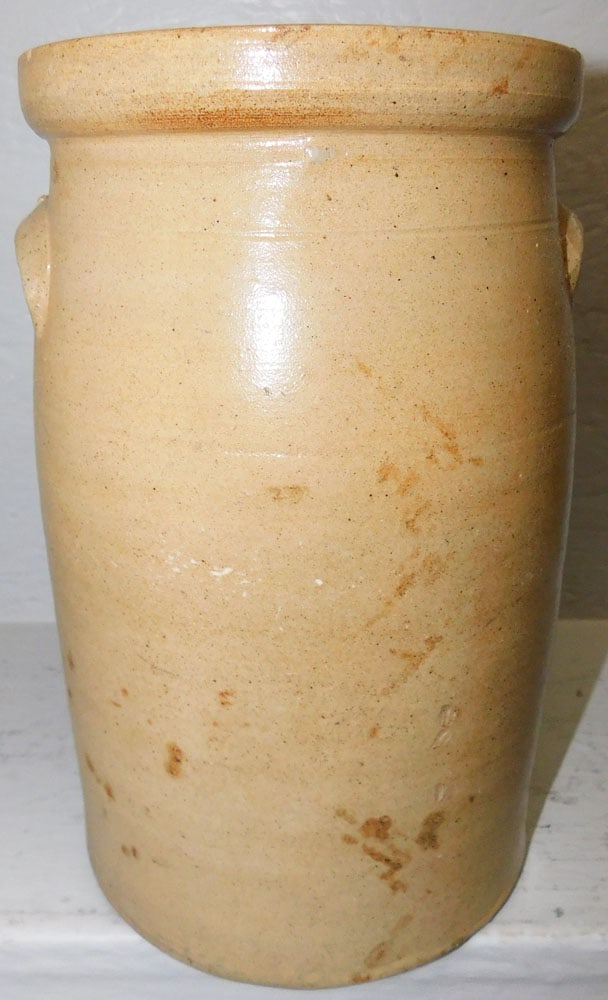 Antique Stone Ware Crock: Antique Stone Ware Crock. 11 3/4" H 7 3/4" Dia ALL DESCRIPTIONS AND ANY CONDITION STATEMENT GIVEN BY LANGSTON AUCTION GALLERY ARE STRICTLY OPINIONS AND LANGSTON'S SHALL HAVE NO RESPONSIBILITY FOR ERRO