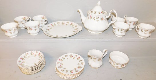 Lot Royal Albert Bone China " Winsome' Dessert Set