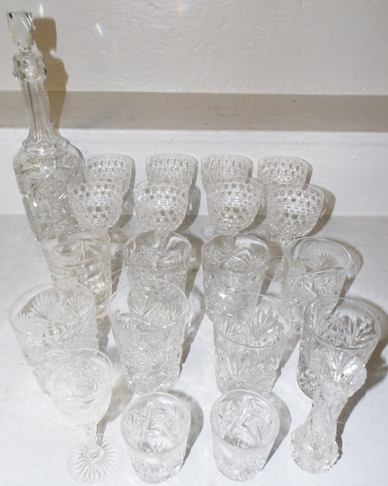 Lot Cut Glass Crystal Items: Lot Cut Glass Crystal Items. 12 1/2" H 3 1/2" Dia ALL DESCRIPTIONS AND ANY CONDITION STATEMENT GIVEN BY LANGSTON AUCTION GALLERY ARE STRICTLY OPINIONS AND LANGSTON'S SHALL HAVE NO RESPONSIBILITY FOR E
